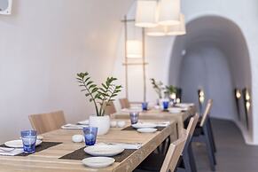 Katikies Santorini - The Leading Hotels Of The World