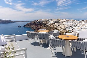 Katikies Santorini - The Leading Hotels Of The World