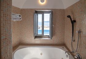 Katikies Santorini - The Leading Hotels Of The World