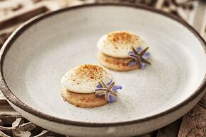 Katikies Santorini - The Leading Hotels Of The World