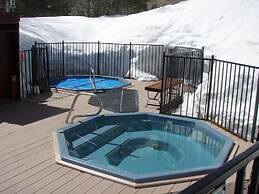 GetAways at Olympic Village Inn