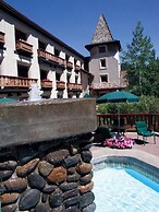 GetAways at Olympic Village Inn
