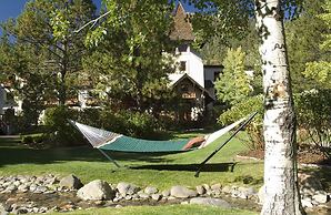 GetAways at Olympic Village Inn