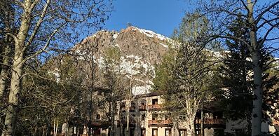 GetAways at Olympic Village Inn