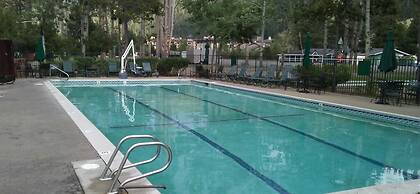 GetAways at Olympic Village Inn