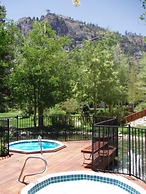 GetAways at Olympic Village Inn