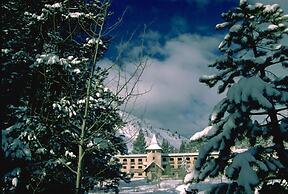 GetAways at Olympic Village Inn