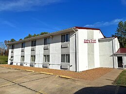 Laketree Inn And Suites Marion