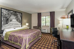 Super 8 by Wyndham Munfordville KY