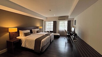 Delonix Hotel Karawang