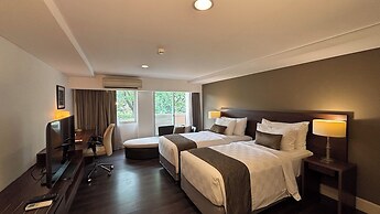 Delonix Hotel Karawang