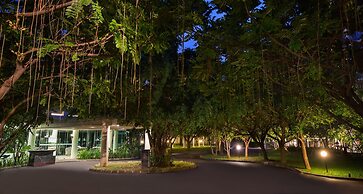 Delonix Hotel Karawang