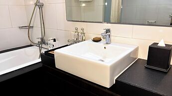 Delonix Hotel Karawang