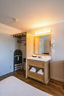 Hotel La Roche Pleureuse