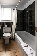 Hotel La Roche Pleureuse