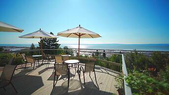 Hotel La Roche Pleureuse