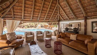Karongwe Portfolio - Shiduli Private Game Lodge