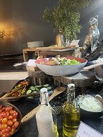 Karongwe Portfolio - Shiduli Private Game Lodge