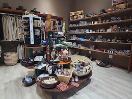 Karongwe Portfolio - Shiduli Private Game Lodge