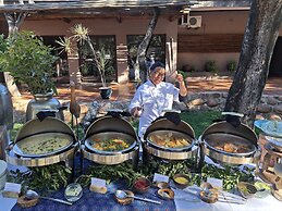 Karongwe Portfolio - Shiduli Private Game Lodge