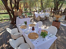 Karongwe Portfolio - Shiduli Private Game Lodge