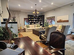 Karongwe Portfolio - Shiduli Private Game Lodge