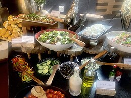 Karongwe Portfolio - Shiduli Private Game Lodge