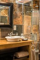 Karongwe Portfolio - Shiduli Private Game Lodge