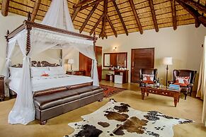Karongwe Portfolio - Shiduli Private Game Lodge