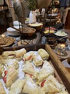 Karongwe Portfolio - Shiduli Private Game Lodge