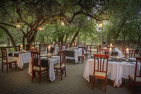 Karongwe Portfolio - Shiduli Private Game Lodge