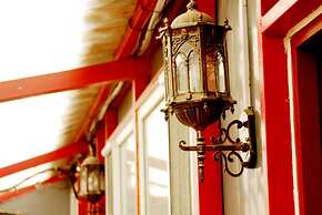 The Classic Courtyard