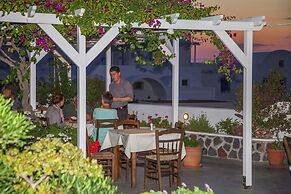 Anemomilos Hotel & Apartments