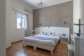 Anemomilos Hotel & Apartments