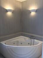 Anemomilos Hotel & Apartments