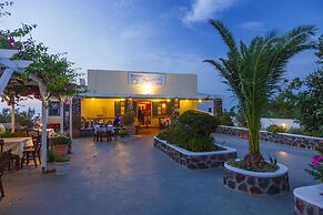 Anemomilos Hotel & Apartments