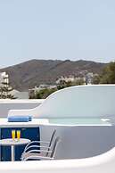 Anemomilos Hotel & Apartments