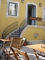 Oasis Backpackers' Mansion Lisboa