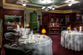 Villa Medici Hotel Restaurant
