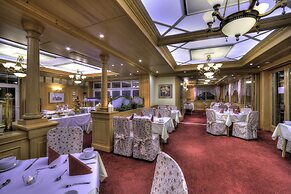 Villa Medici Hotel Restaurant