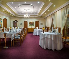 Villa Medici Hotel Restaurant