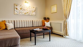 Villa Medici Hotel Restaurant