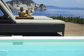 Exensian Villas & Suites