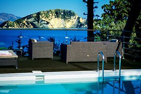 Exensian Villas & Suites