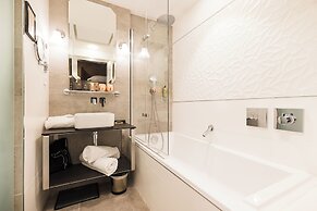 Plaza Madeleine Hotel & Spa