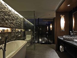 Pullman Lijiang Resort and Spa
