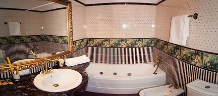 Royal City Hotel