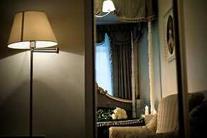 Royal City Hotel