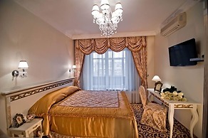 Royal City Hotel