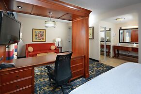 Hampton Inn & Suites Huntersville